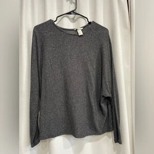 H&M Crew Sweater Crew Neck Sweatshirt Size Small